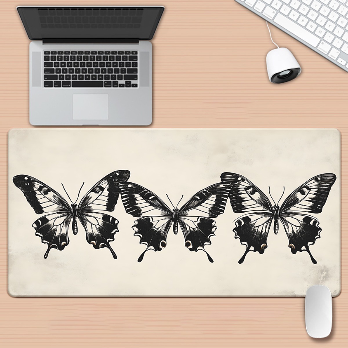 Butterfly Illustration Desk Ma – Vintage Gaming Accessories Bewertung und Preis